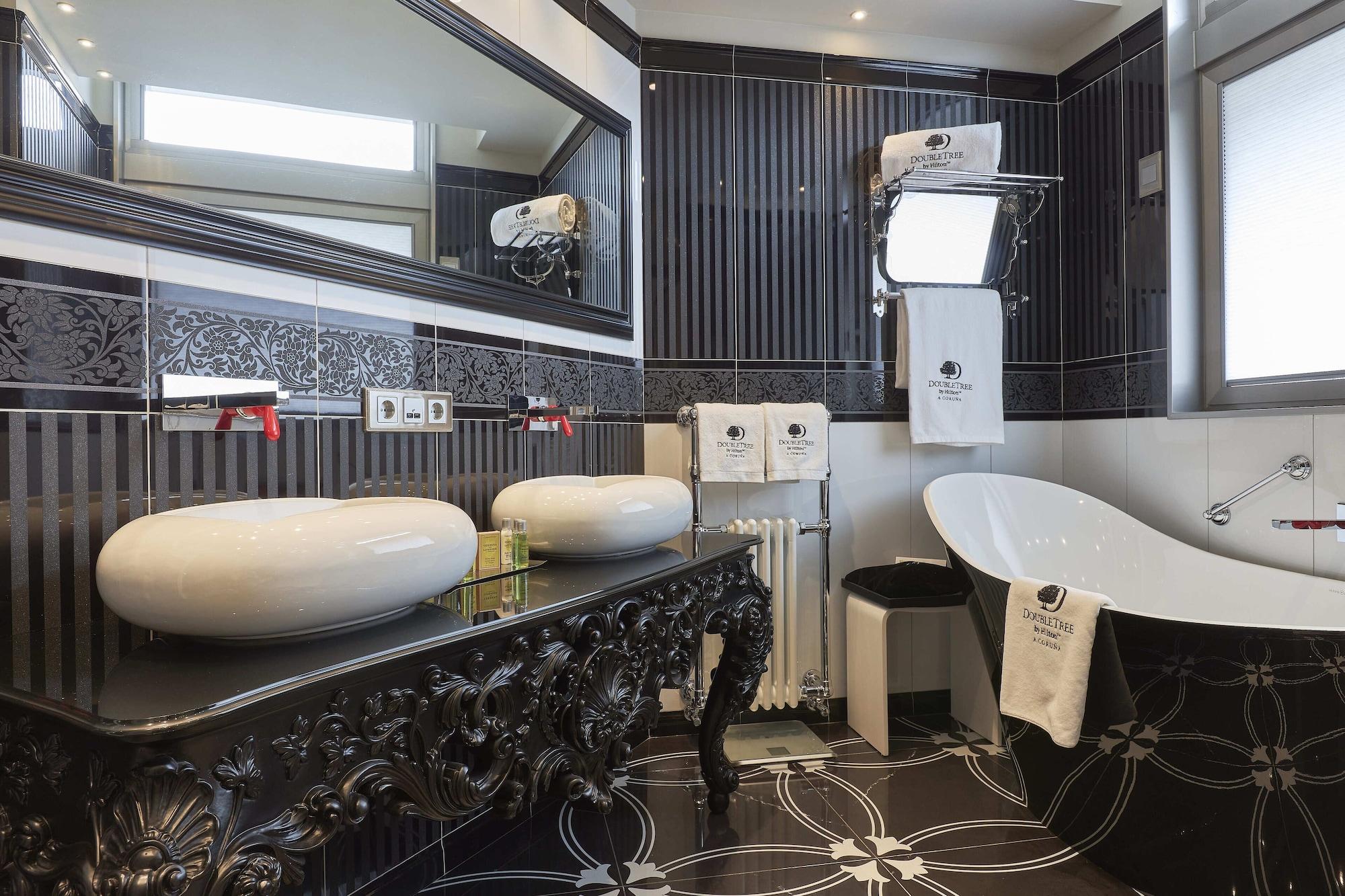 Doubletree By Hilton A Coruña Buitenkant foto